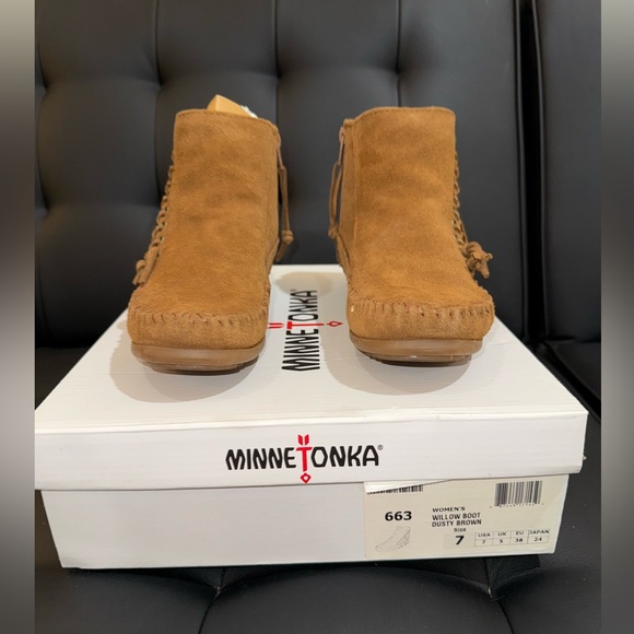 EUC Minnetonka Booties - Picture 2 of 7